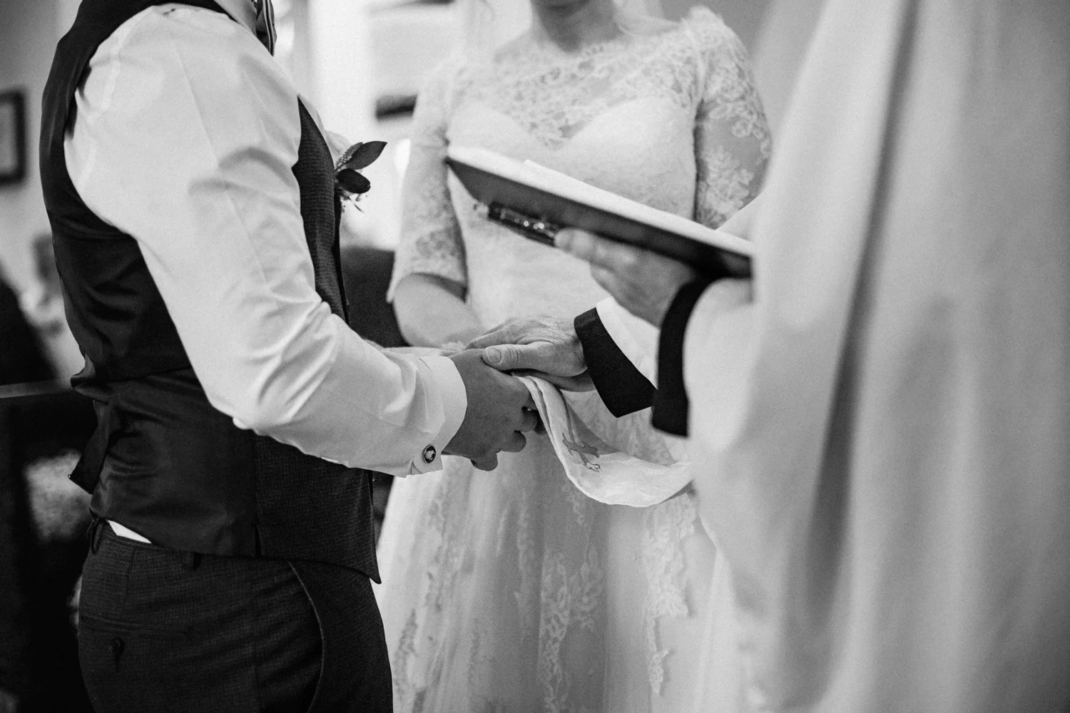 DEVON_WEDDING_PHOTOGRAPHER-31.jpg