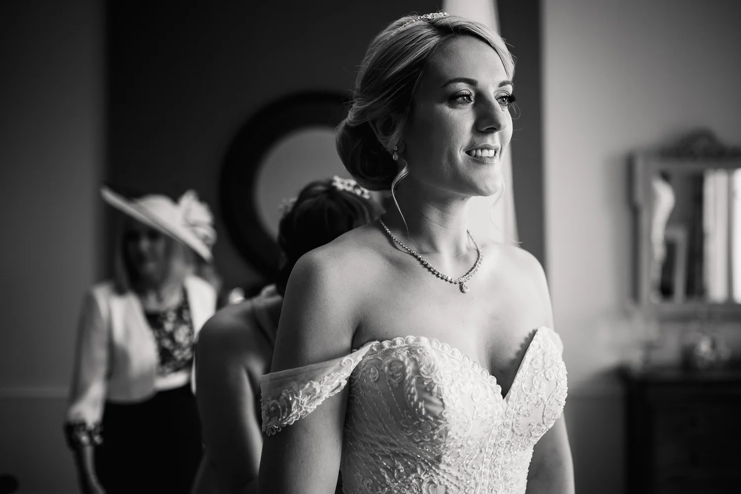 NATURAL_WEDDING_PHOTOGRAPHY_KATHRYN_CALRKE_MCLEOD-21.jpg
