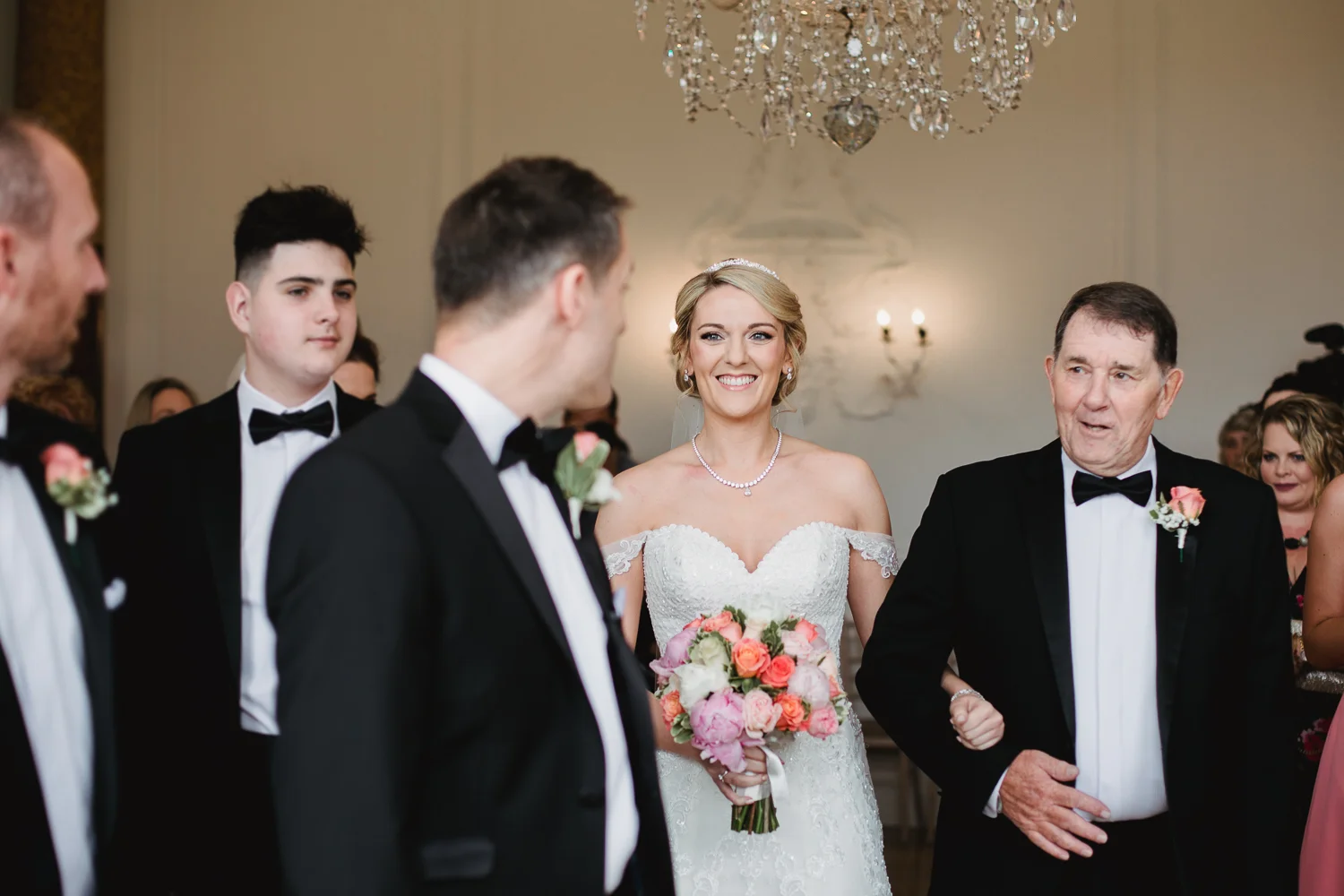 NATURAL_WEDDING_PHOTOGRAPHY_KATHRYN_CALRKE_MCLEOD-33.jpg
