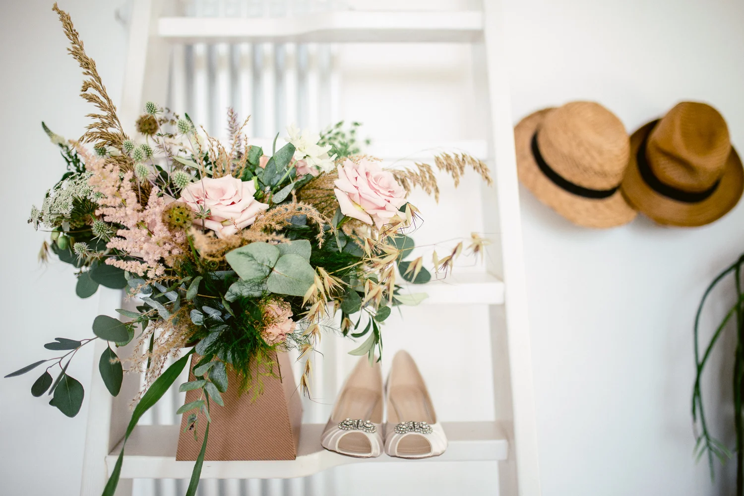 Upton Barn Wedding Photographer.jpg