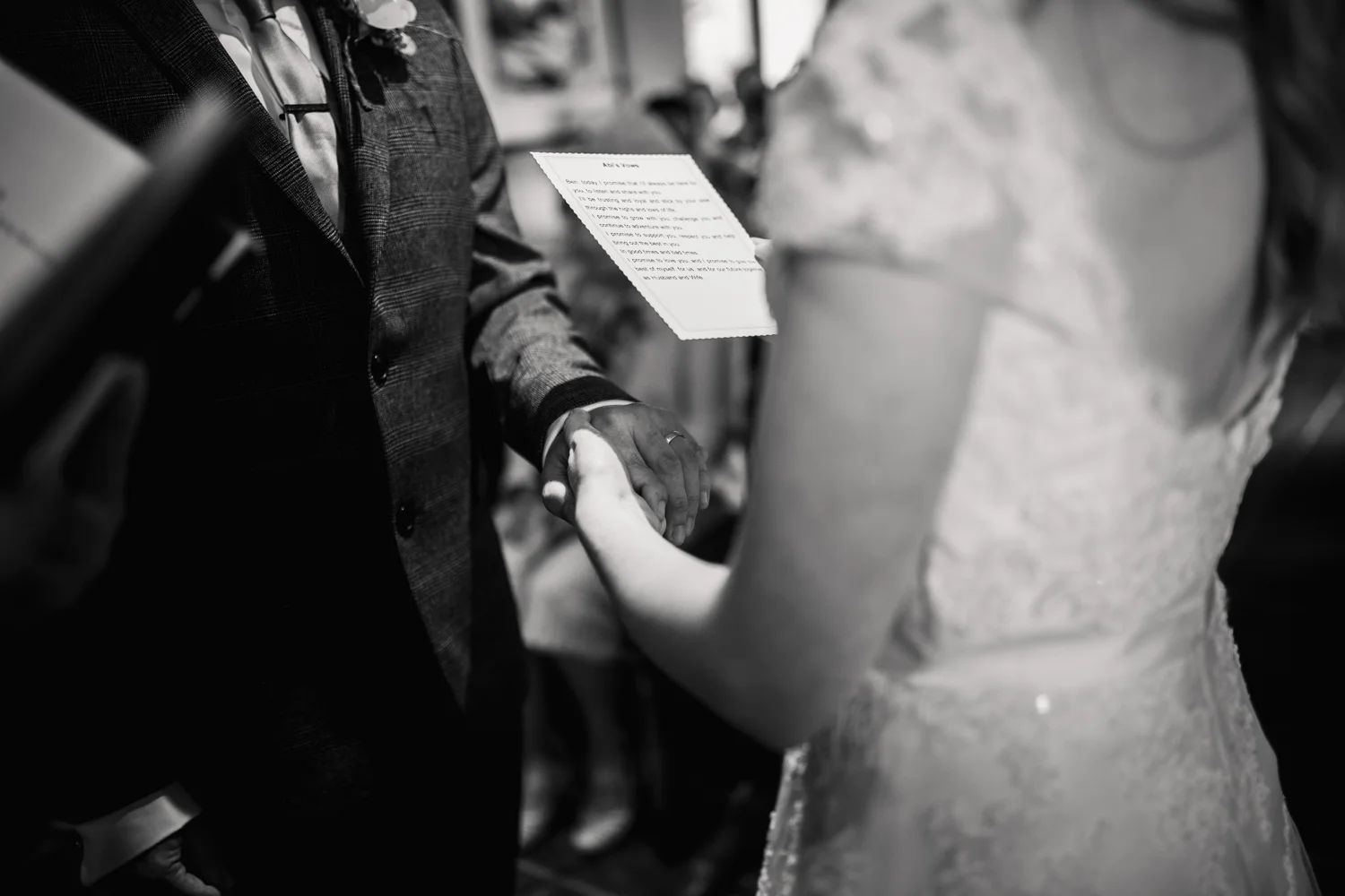 THE_OAK_BARN_DEVON_WEDDING_PHOTOGRAPHER-22.jpg