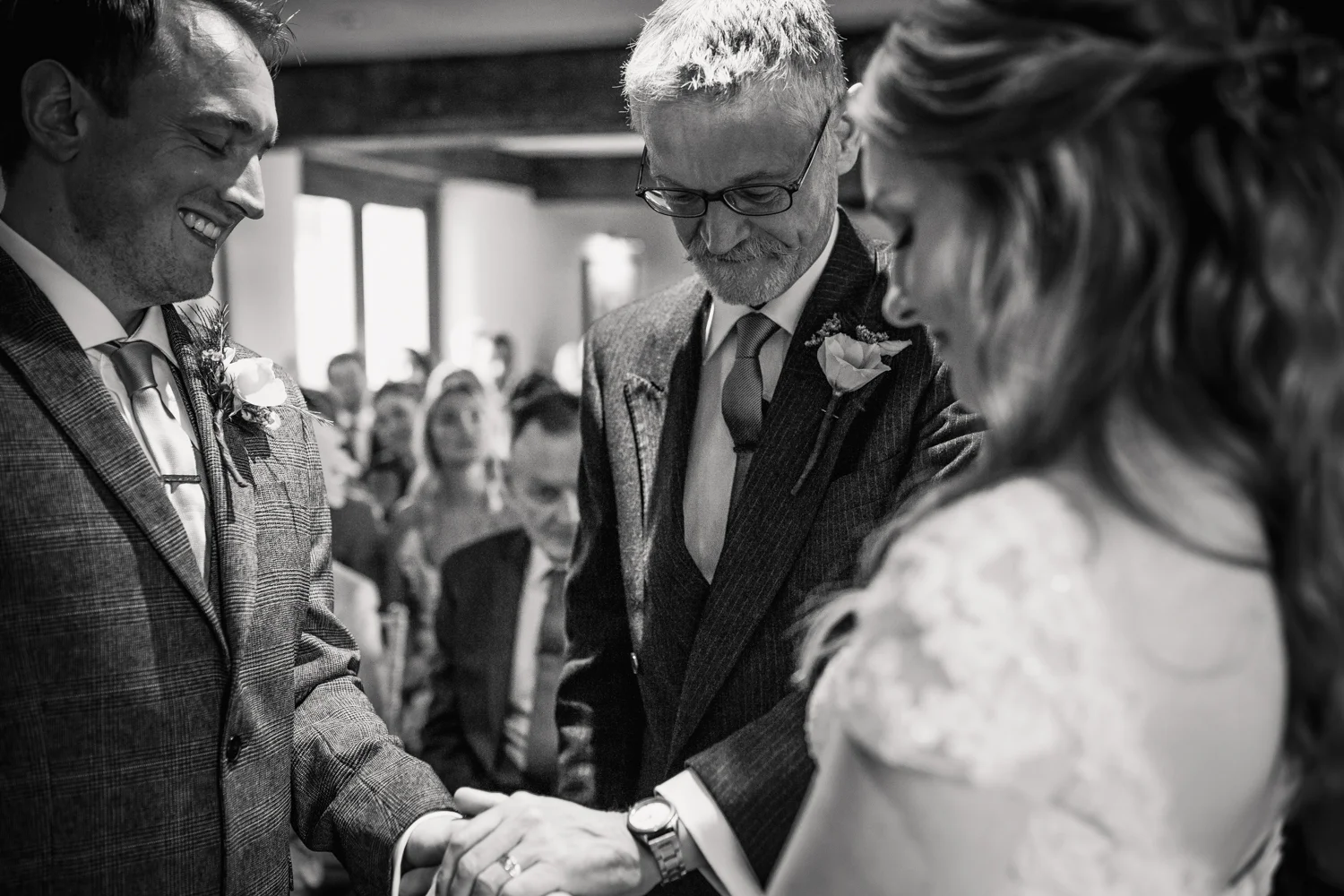 THE_OAK_BARN_DEVON_WEDDING_PHOTOGRAPHER-25.jpg
