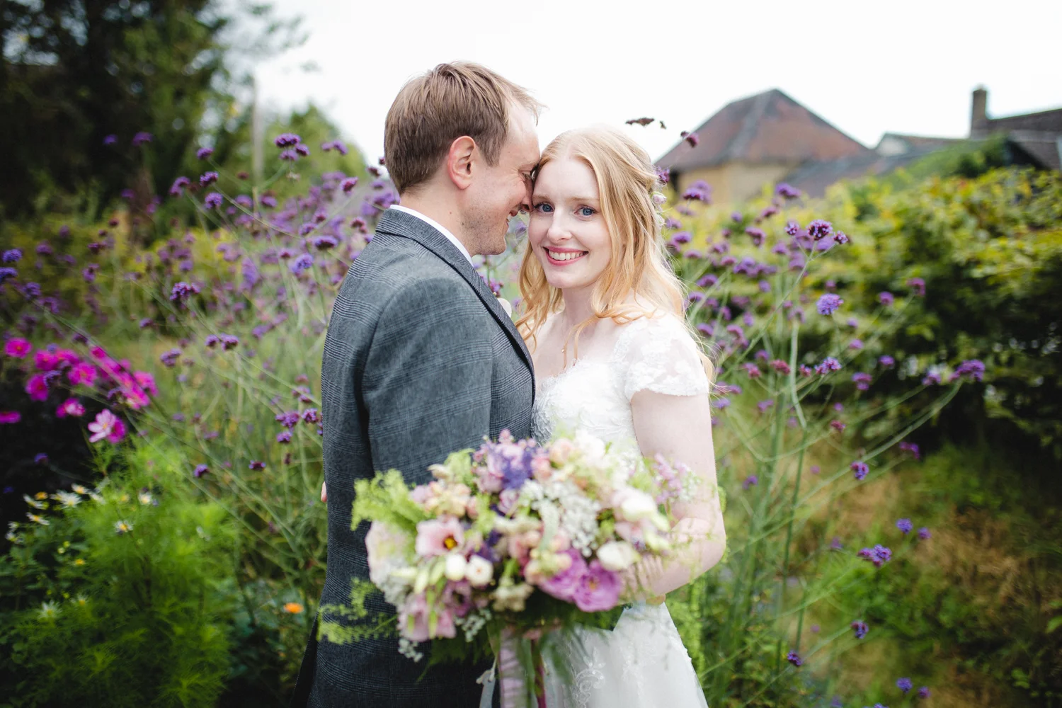 THE_OAK_BARN_DEVON_WEDDING_PHOTOGRAPHER-49.jpg