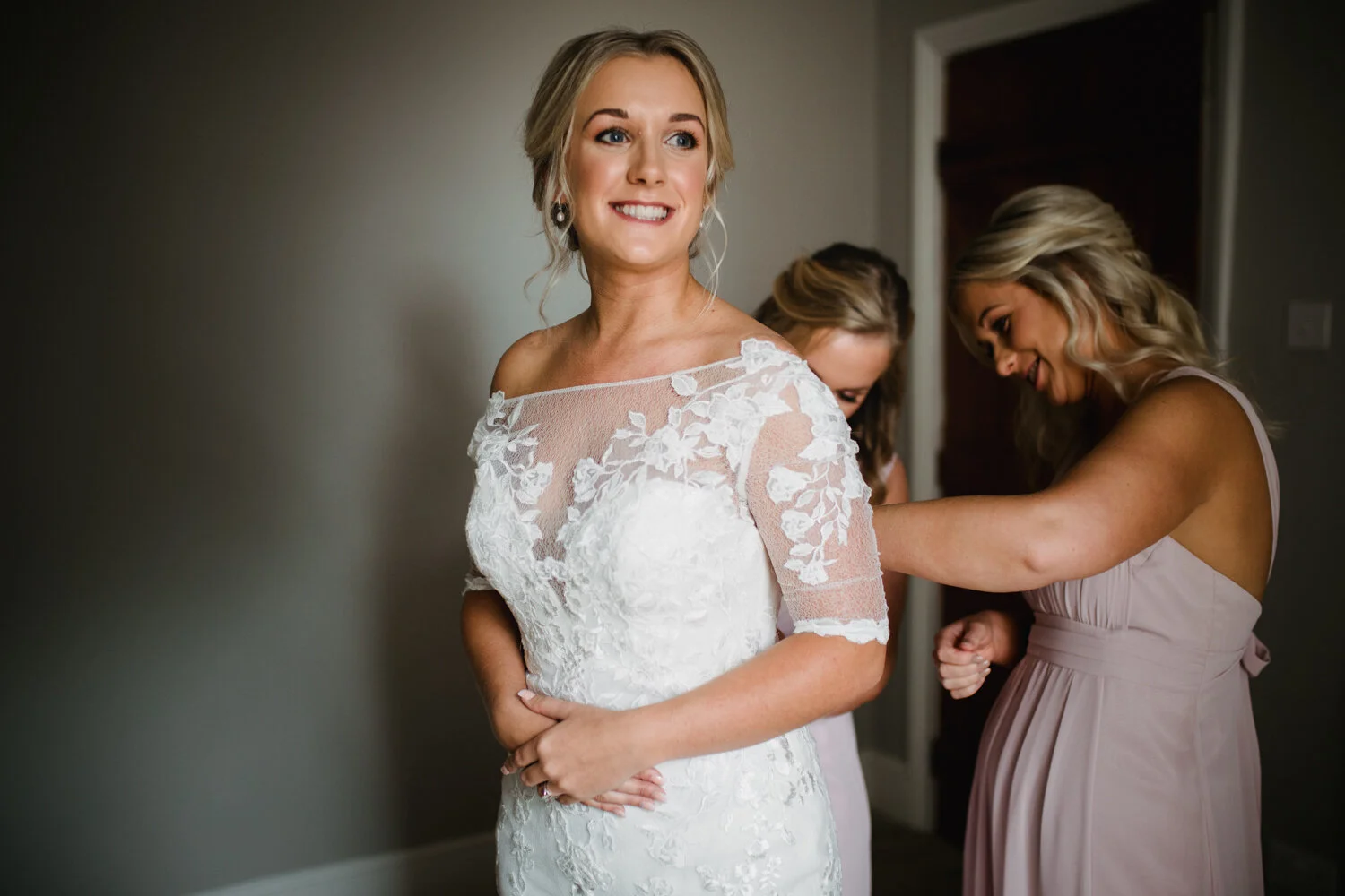 TAWSTOCK_COURT_WEDDING-15.jpg