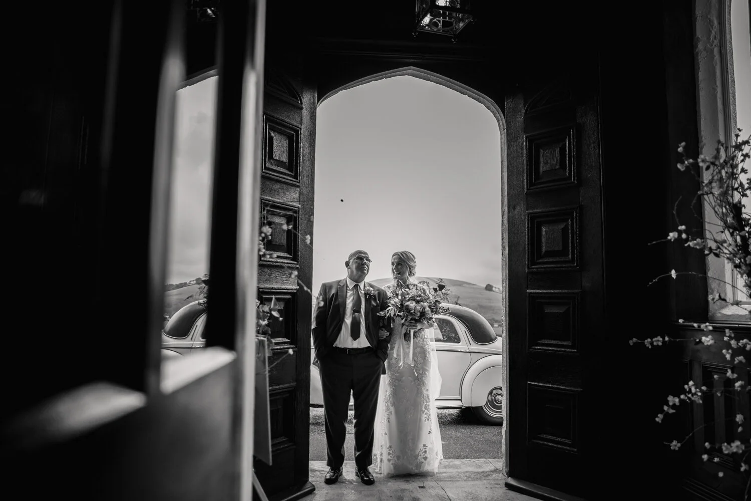 TAWSTOCK_COURT_WEDDING-26.jpg