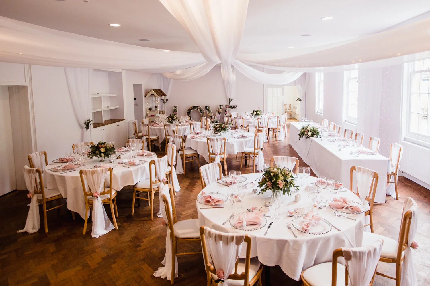 TAWSTOCK_COURT_WEDDING-51.jpg