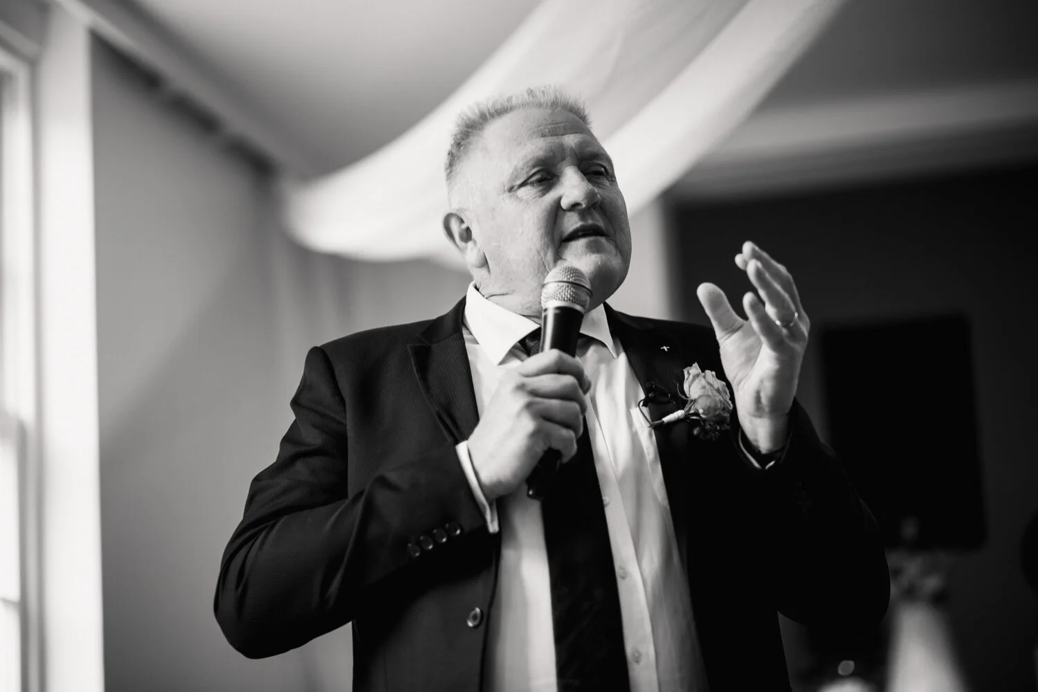 TAWSTOCK_COURT_WEDDING-65.jpg