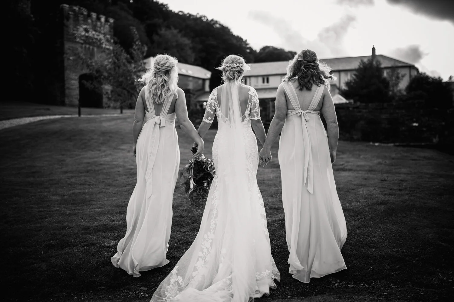 TAWSTOCK_COURT_WEDDING-89.jpg