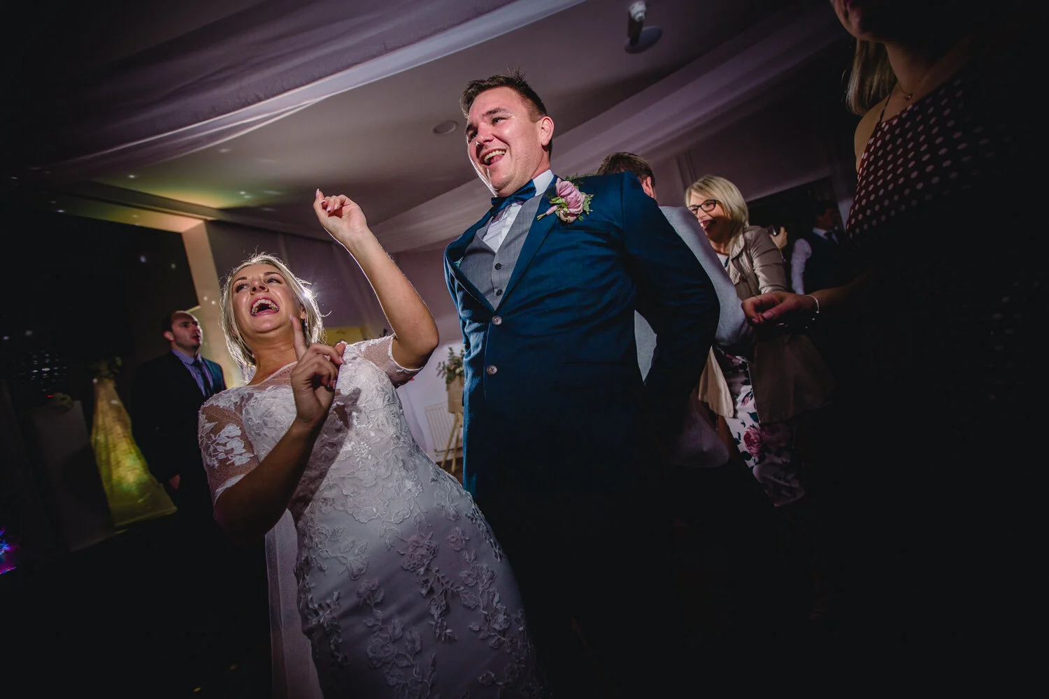 TAWSTOCK_COURT_WEDDING-103.jpg