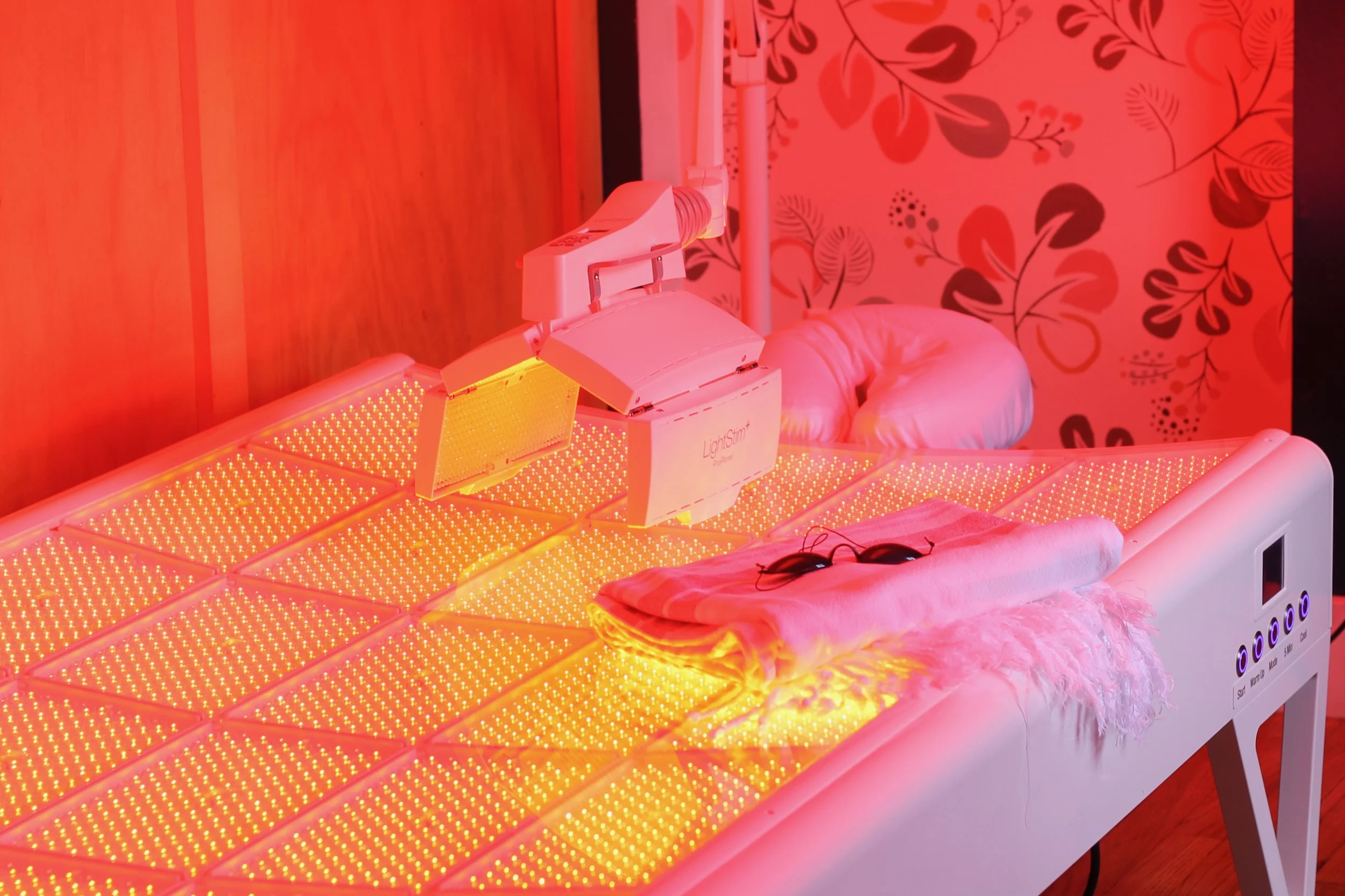 Light stim LED bed for LED light therapy for pain and inflammation at Pure Eco Spa in westerly, rhode island.