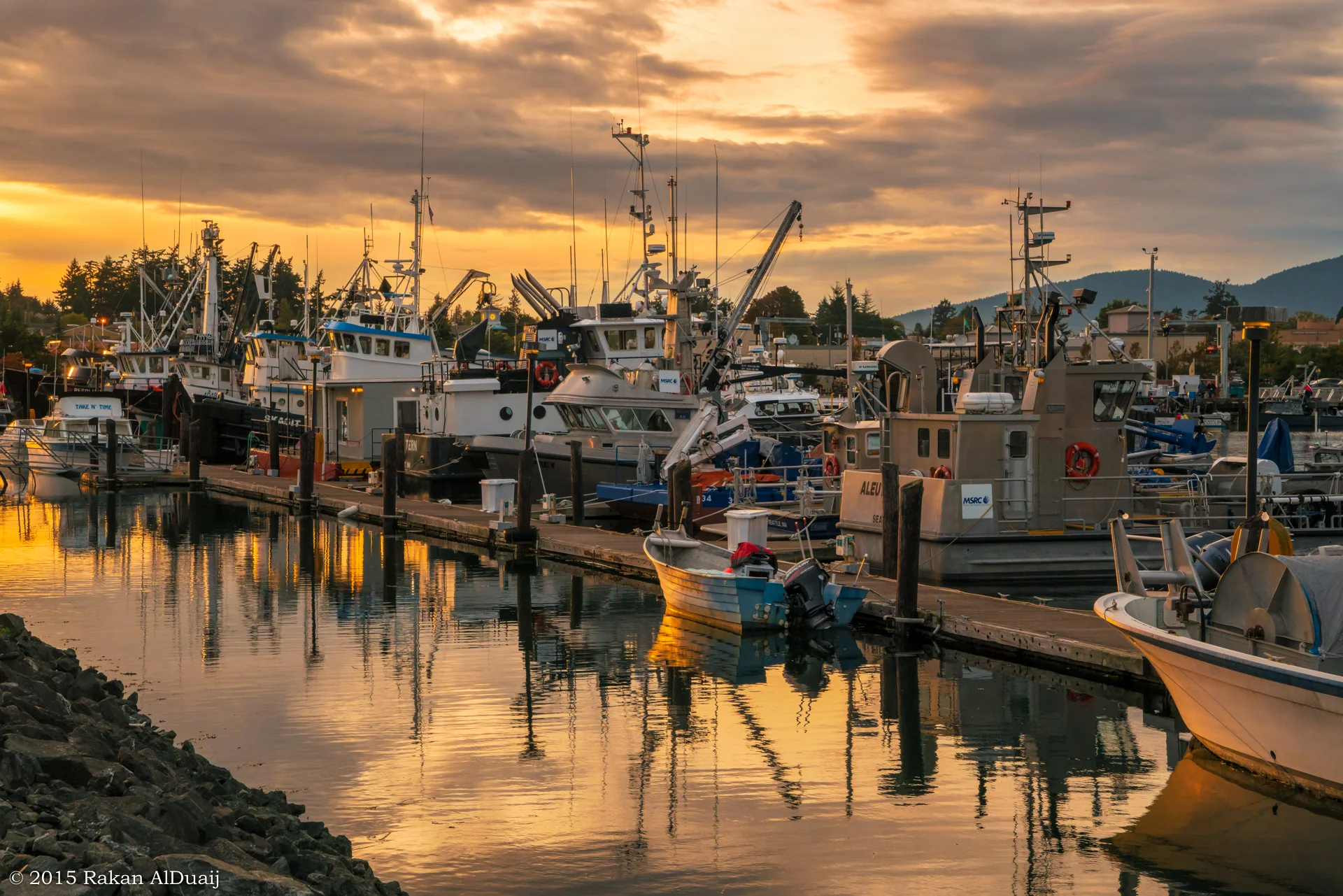 Boats_sunset.jpg