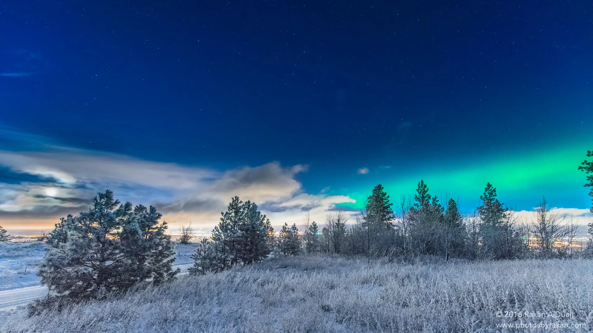 Moon_Northern_lights.jpg