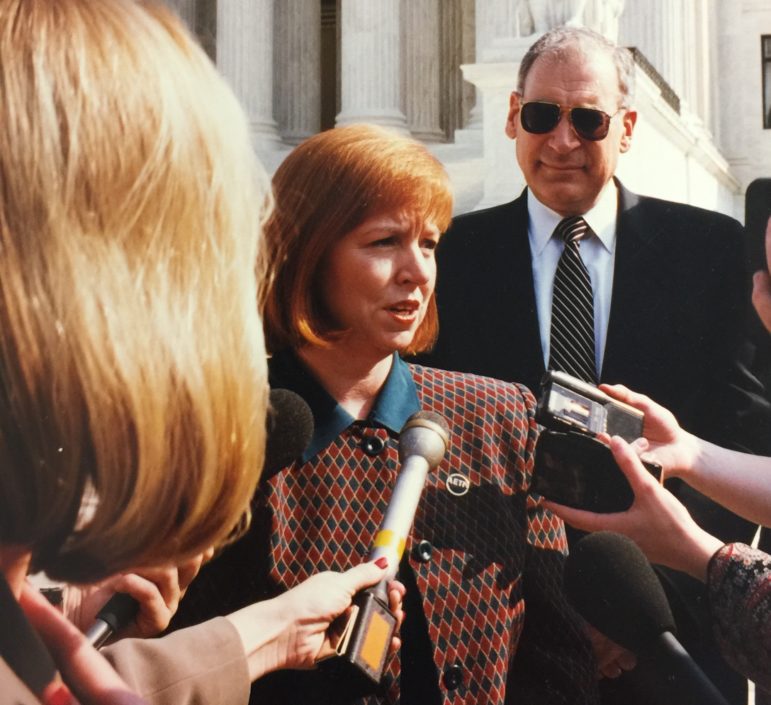 Howarth-SCOTUS-1998-771x705.jpg