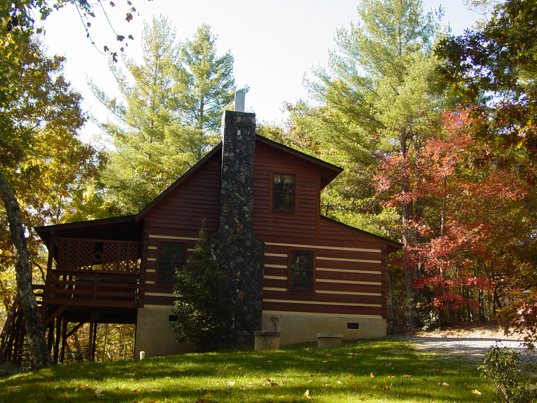 Mountain Laurel Semi-Private Log Cabin
