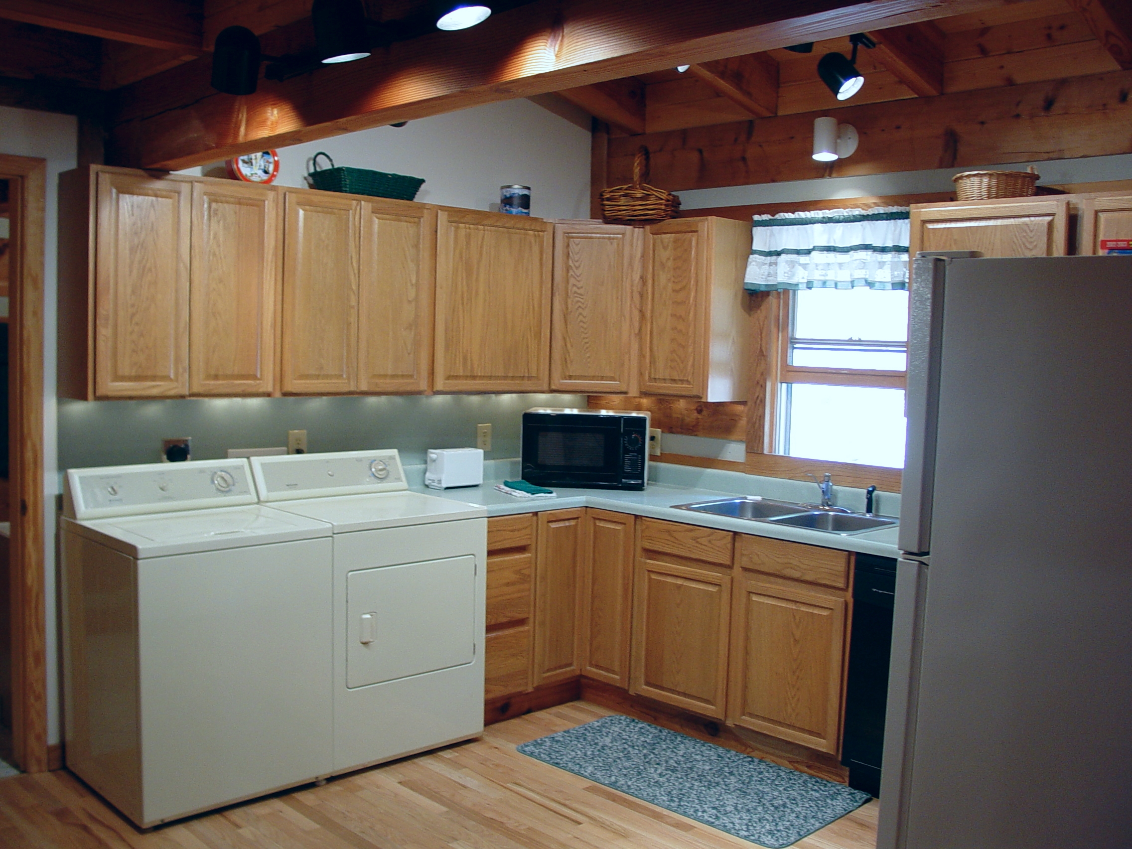 D_R_Kitchen_09.15.05_013.jpg