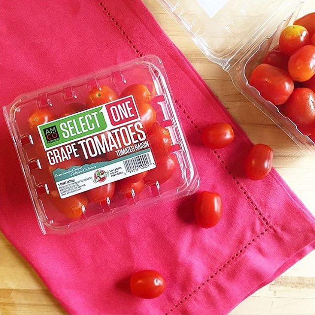 Instead of chips, try AMCO bite-sized grape tomatoes for dipping.. We love them with hummus and guacamole! 😋🍇🍅🥑
.
.
#grapetomatoes #healthysnacks #tasty #tomato #vegan #snacksmarter #snack #food #instafood #delicious #yummy #healthy #healthylifes