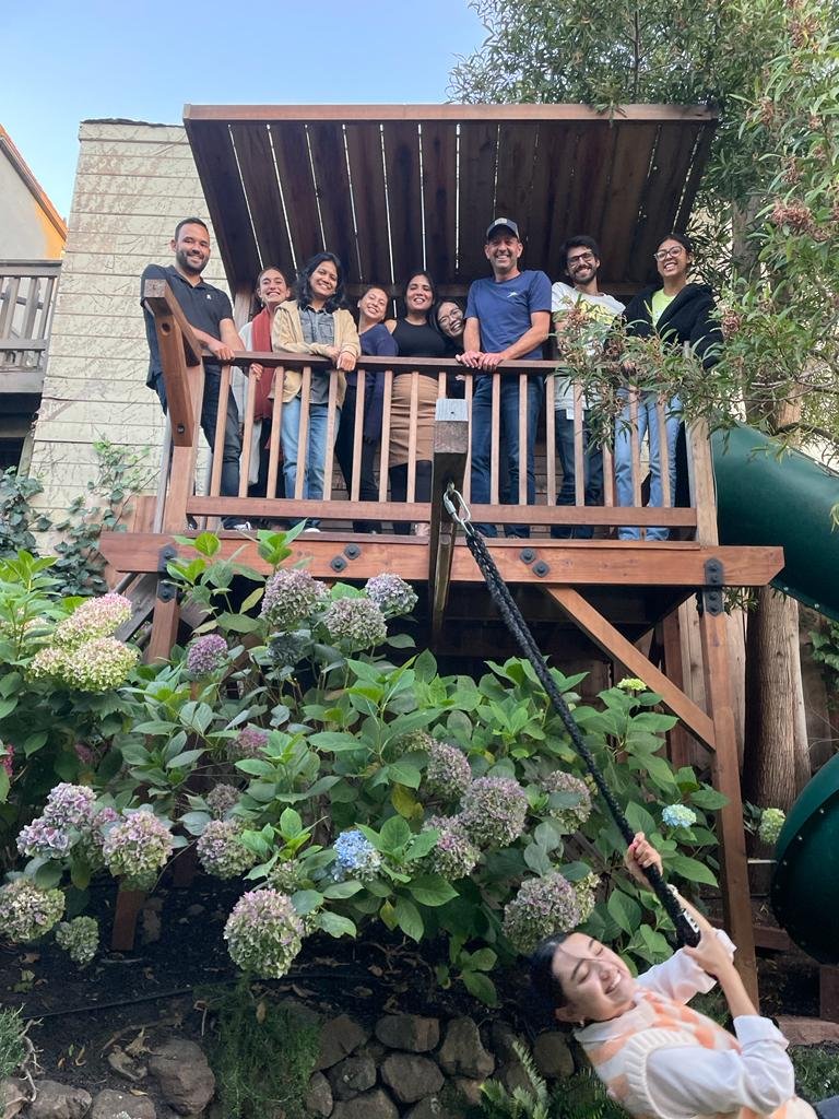  The Weinberger lab posing in Leor’s treehouse. Summer 2022 