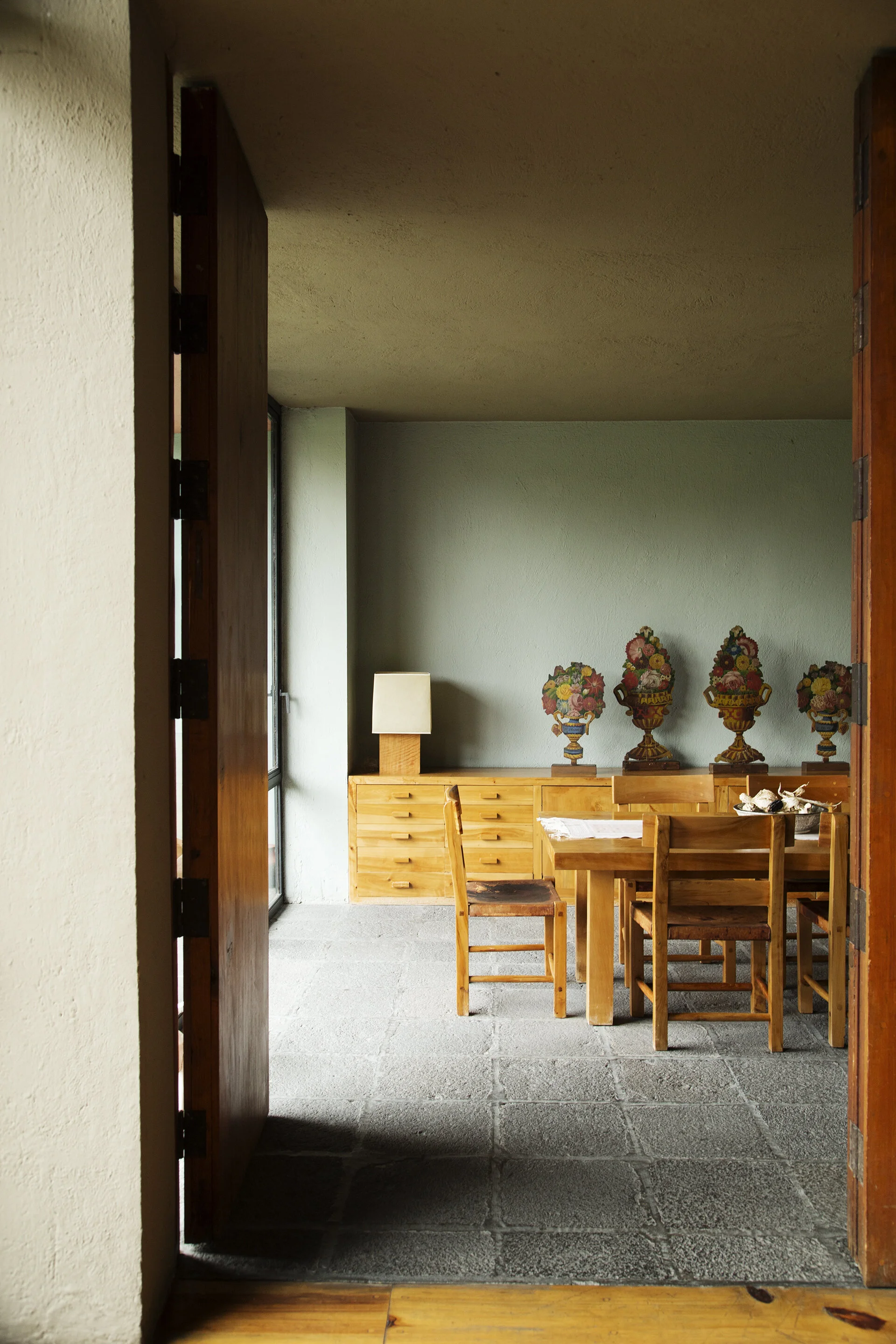 casapedregadiningroom.jpg