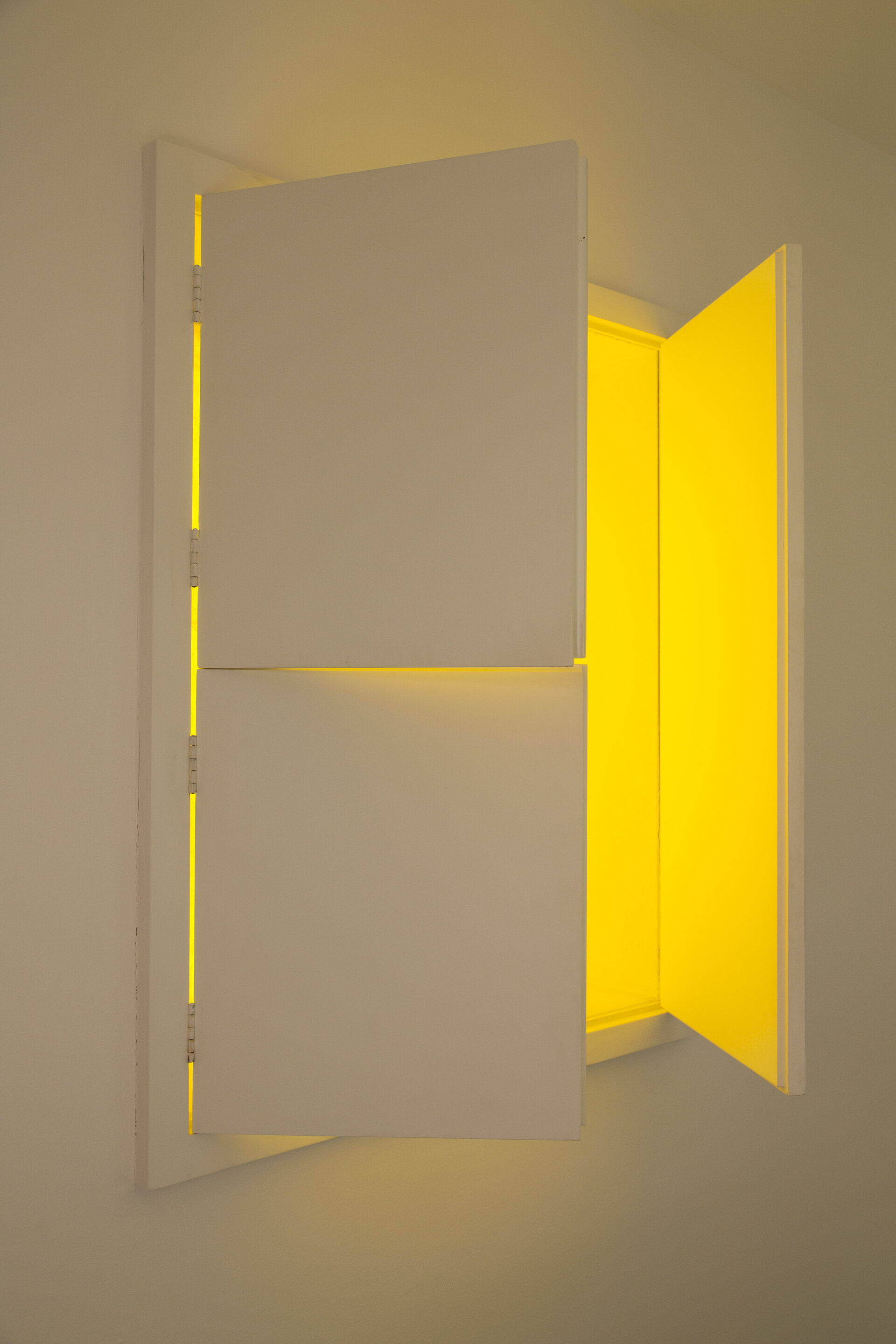 casagilardiyellowwindow.jpg