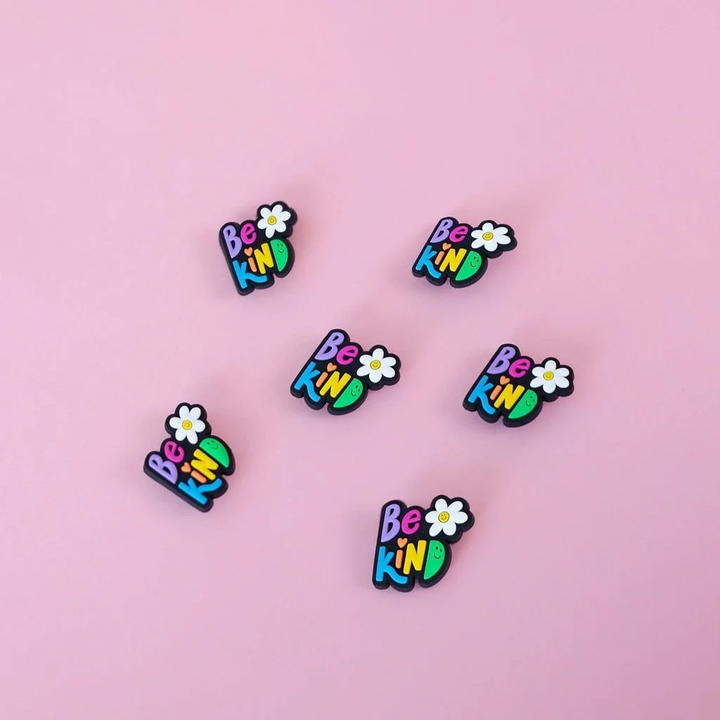 jibbitz-be-kind-pattern-2.jpg
