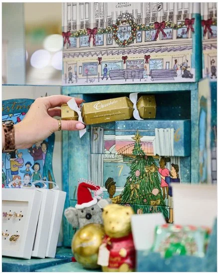 myer-adventcalendar-2024-detail-1.jpg