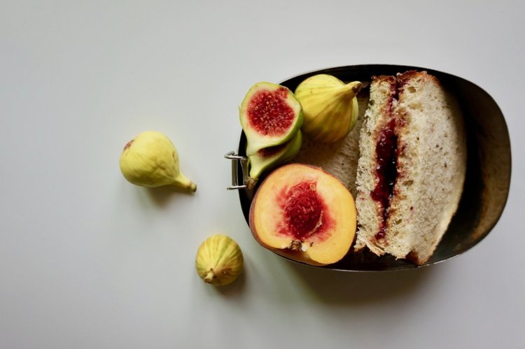 10 Traveling Athlete Nutrition Tips in 2021 lunch