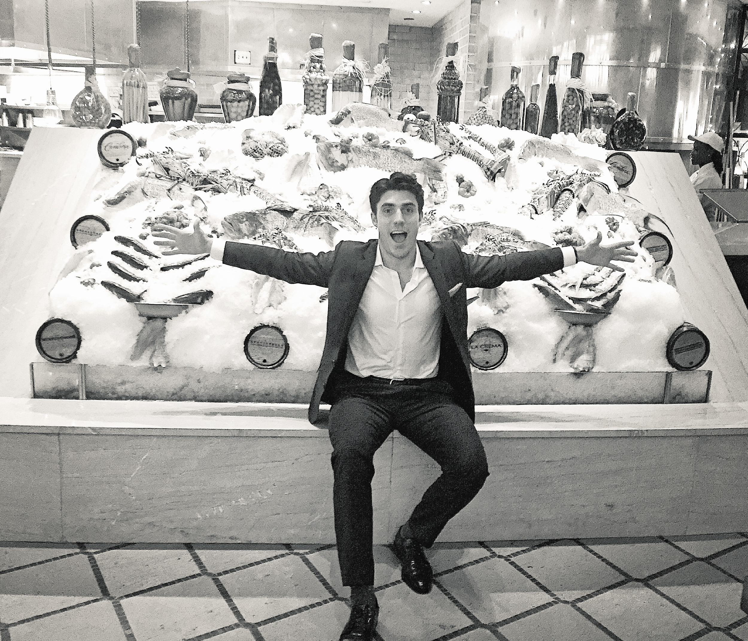 The Olive's Raw Bar...with Oliver English, Vice-President TE and Photographer Extraordinaire!