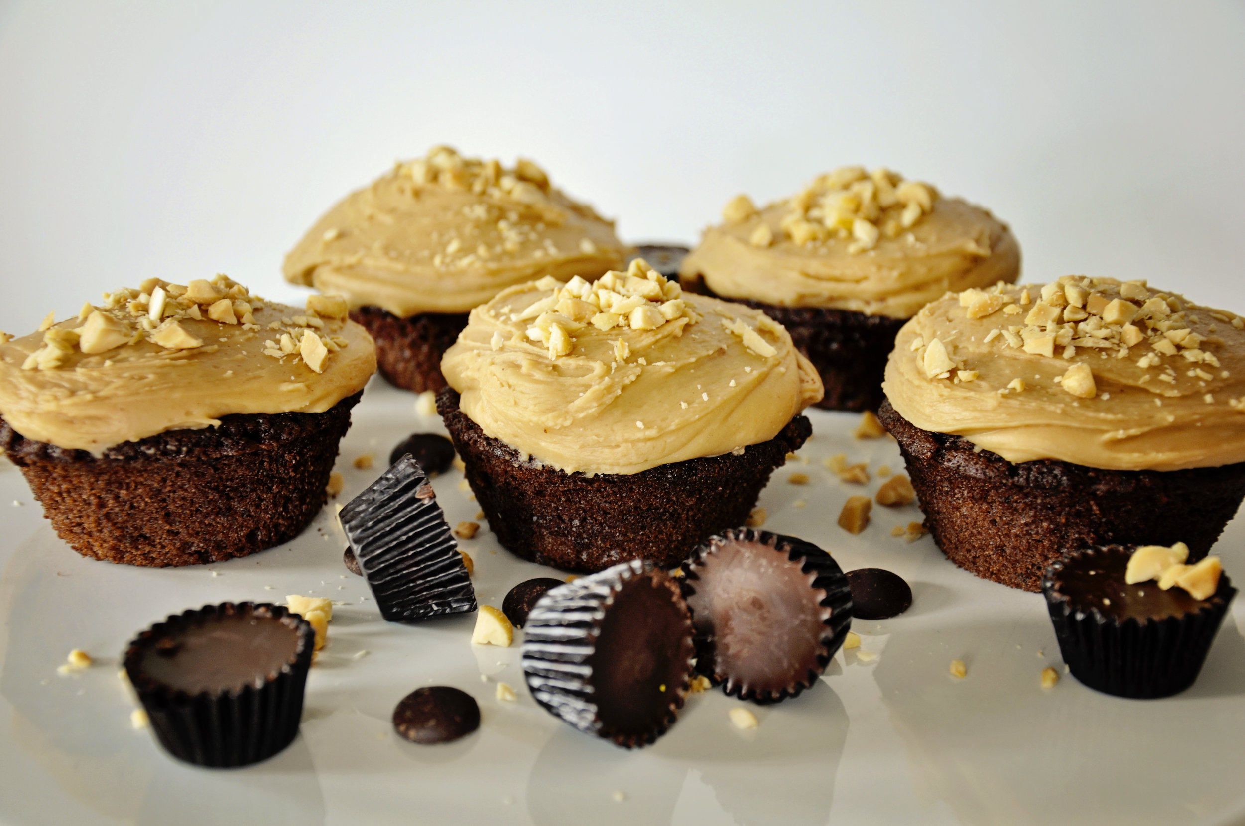 PeanutButterCupcakes0474N.jpg