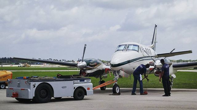 This beauty is all finished with its engine compressor wash and ready to go! #kingair90 #aviation #maintenance #bigsky