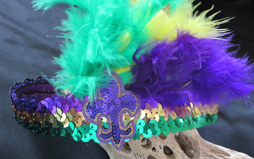 Mardi Gras Feather Necklace, Mardi Gras Necklace, Feather Necklace, Mardi  Gras Pendant, Mardi Gras Feathers, Feather Pendant, Mardi Gras 
