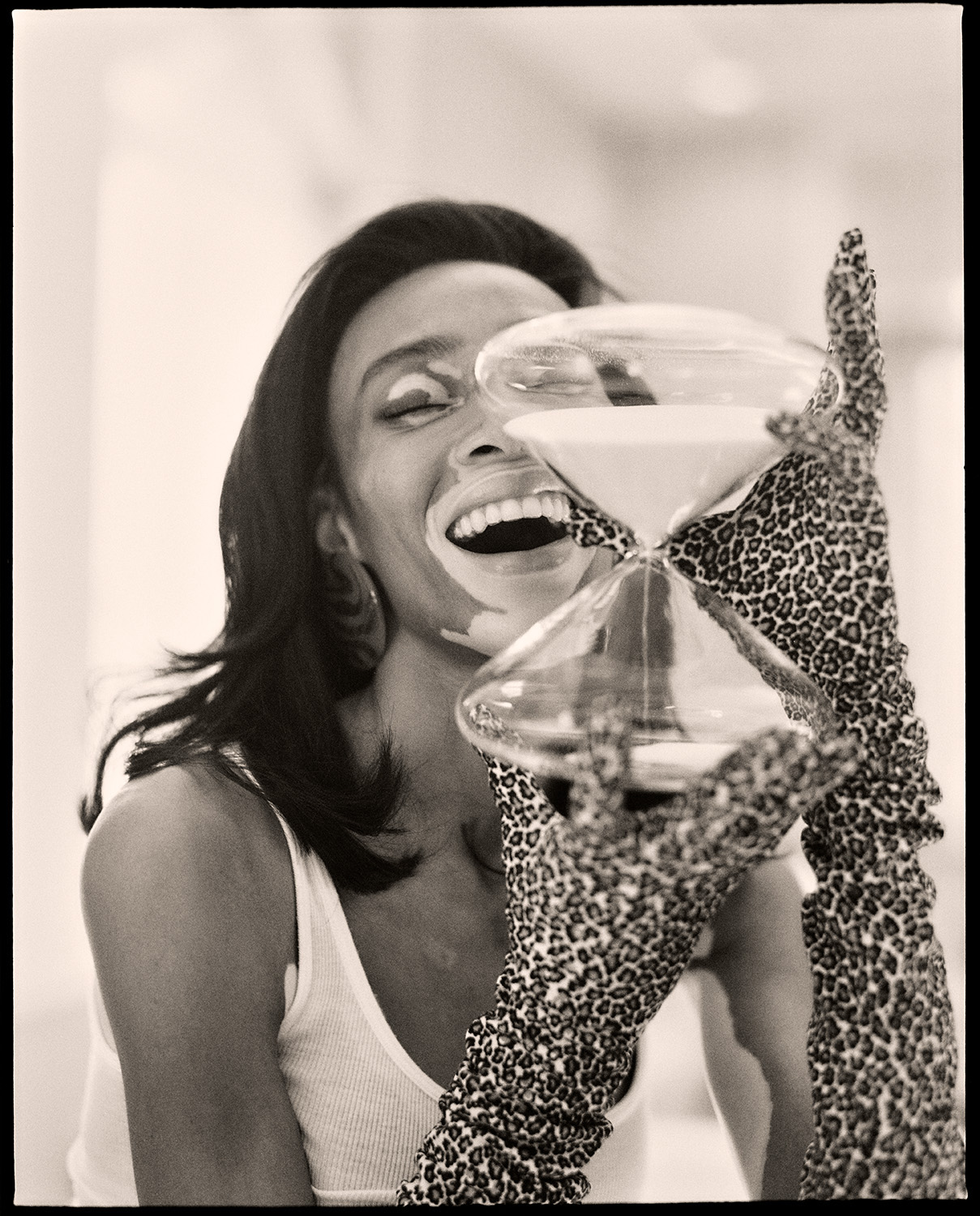 ge_Harper'sBazaarTaiwan_WinneHarlow_HarperSmith_Mar19_37.jpg