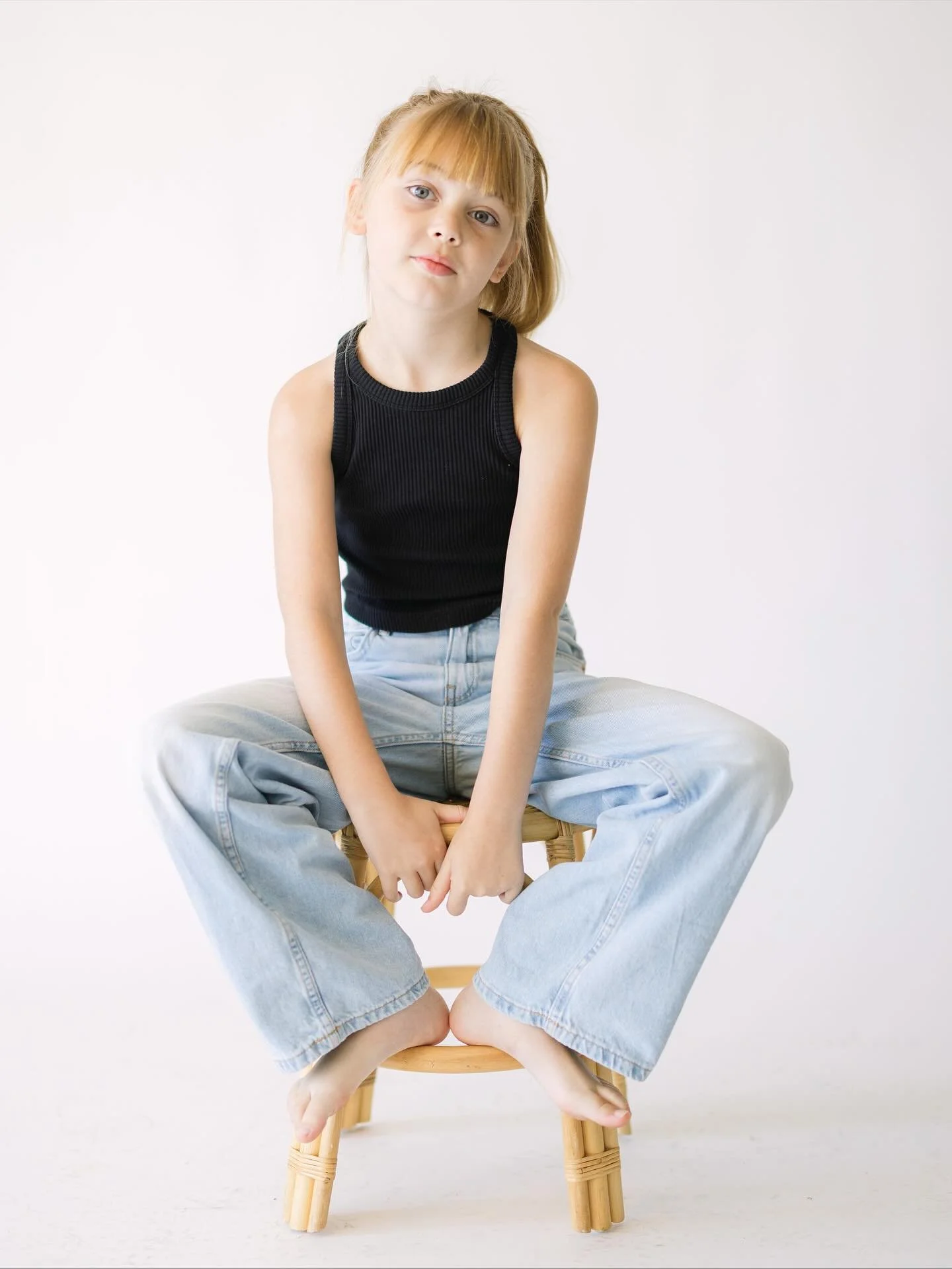 It&rsquo;s giving Mary Kate and Ashley 1995 and we&rsquo;re here for it! @holtdesignhouse

#portrait #kidphotography #kidportrait #headshots #familyphotographer