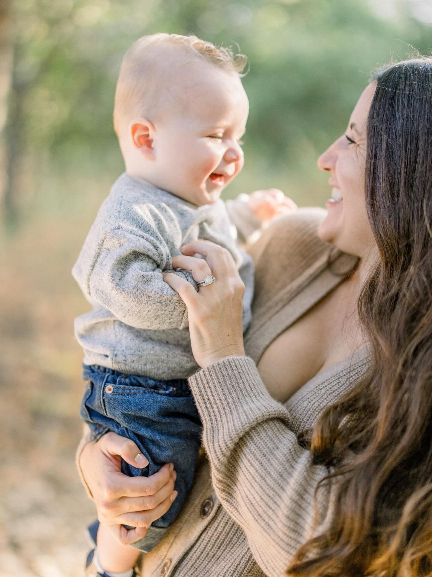 @zestfullyclean and her crew bring the most infectious laughter and love to every session!

During a 15 minute mini session bringing smiles the entire time is a blessing for me because I do my best to find the best light to capture as much pose varie