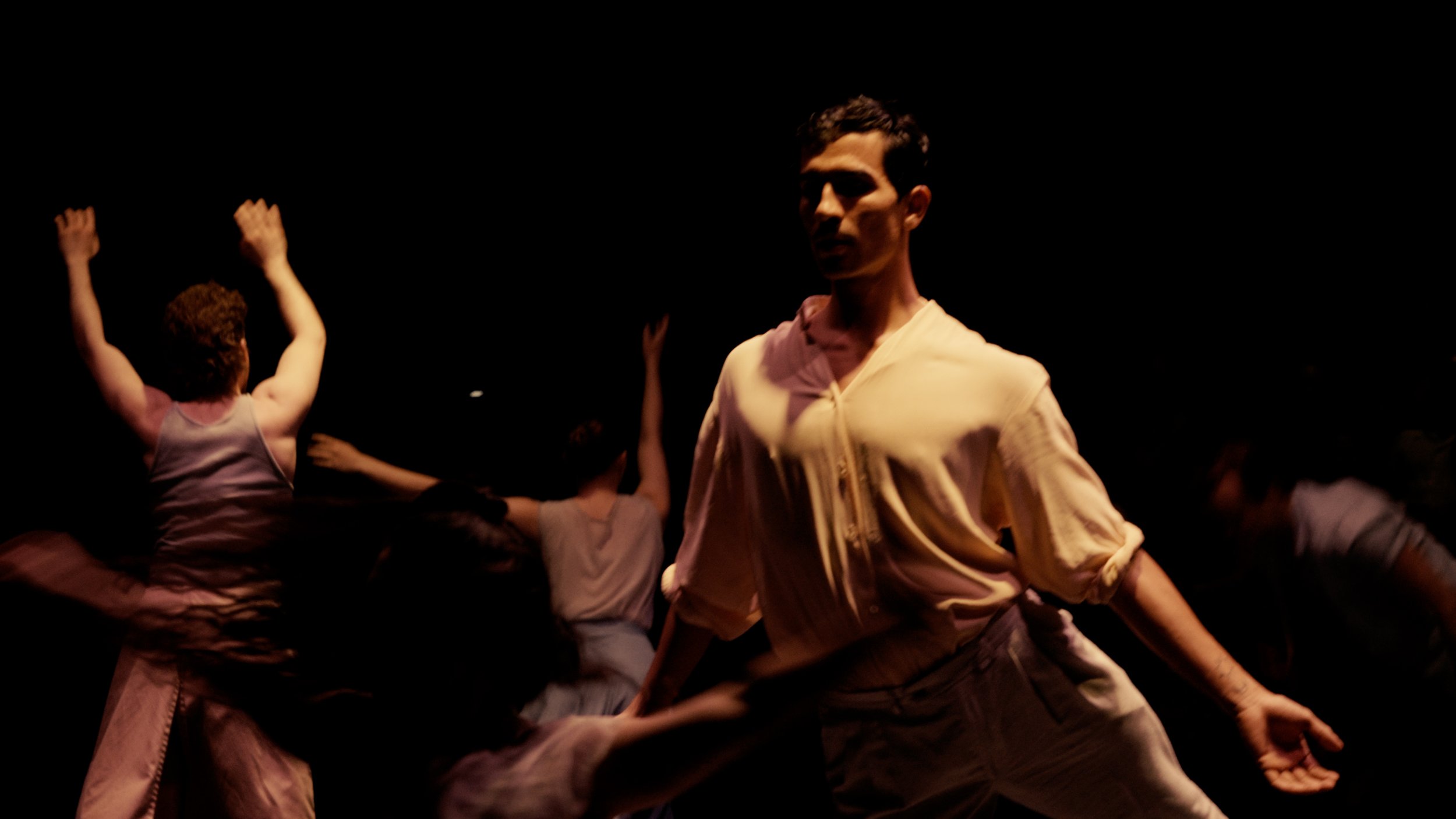 B11_DDI Full Performance (Joe) .01_04_43_01.Still166.JPEG