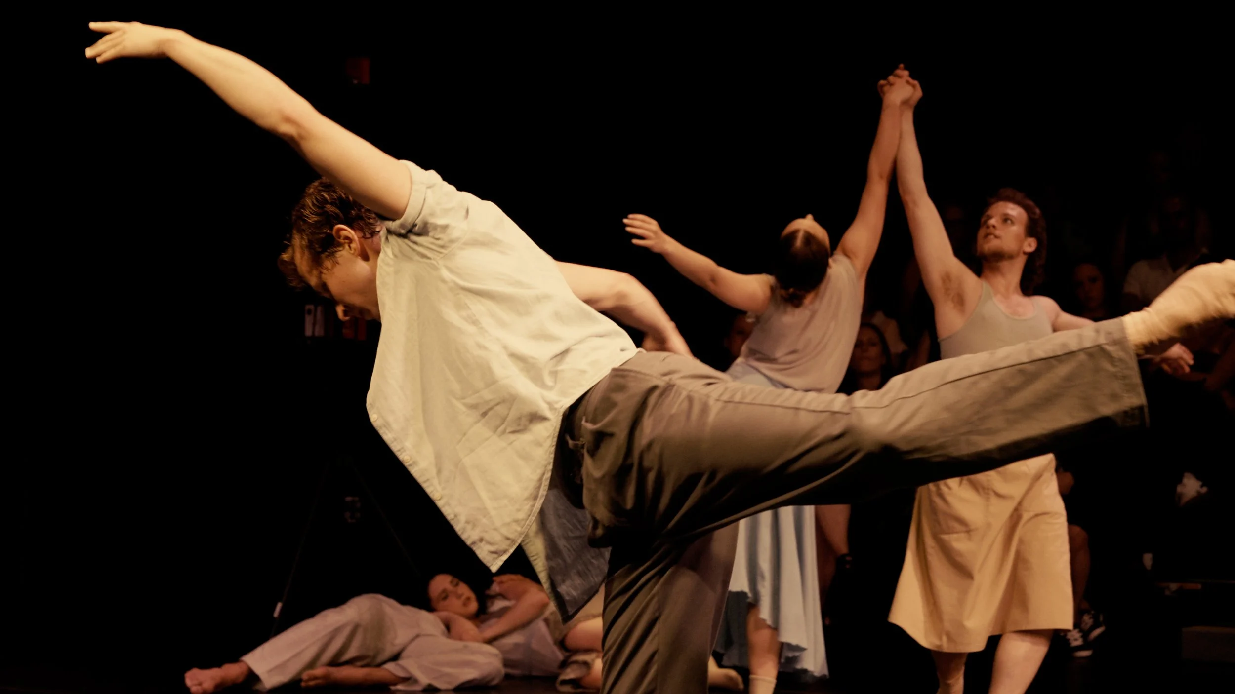 B11_DDI Full Performance (Joe) .01_26_33_18.Still200.JPEG