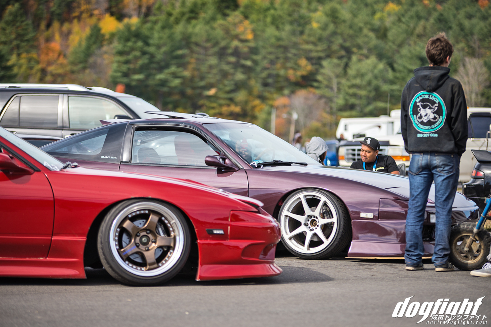Kevin, the other team member from BOSSTOWN in attendance was having some issues with his freshly painted purple hatch. The KA and massively wide 18×11 rears weren’t really cutting it on Cannan’s large corners.
