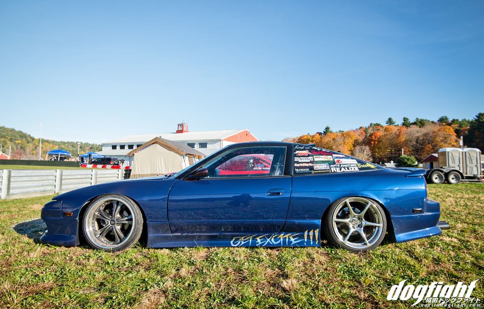 I liked the wheel combo on this blue hatch.