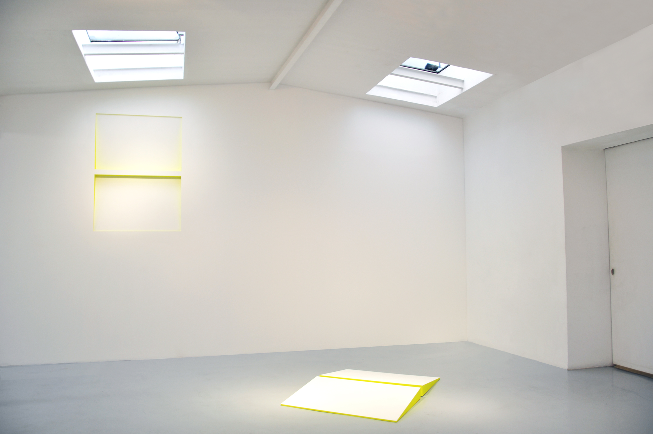   Site Related  Installation view Galerie Odile Ouizeman, Paris, 2012 