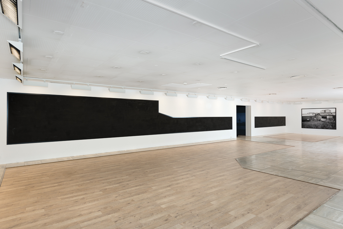   Black view from above , siterelated wallpainting Installation view Sandefjord Kunstforening Work to the right by Christina Leithe H. 