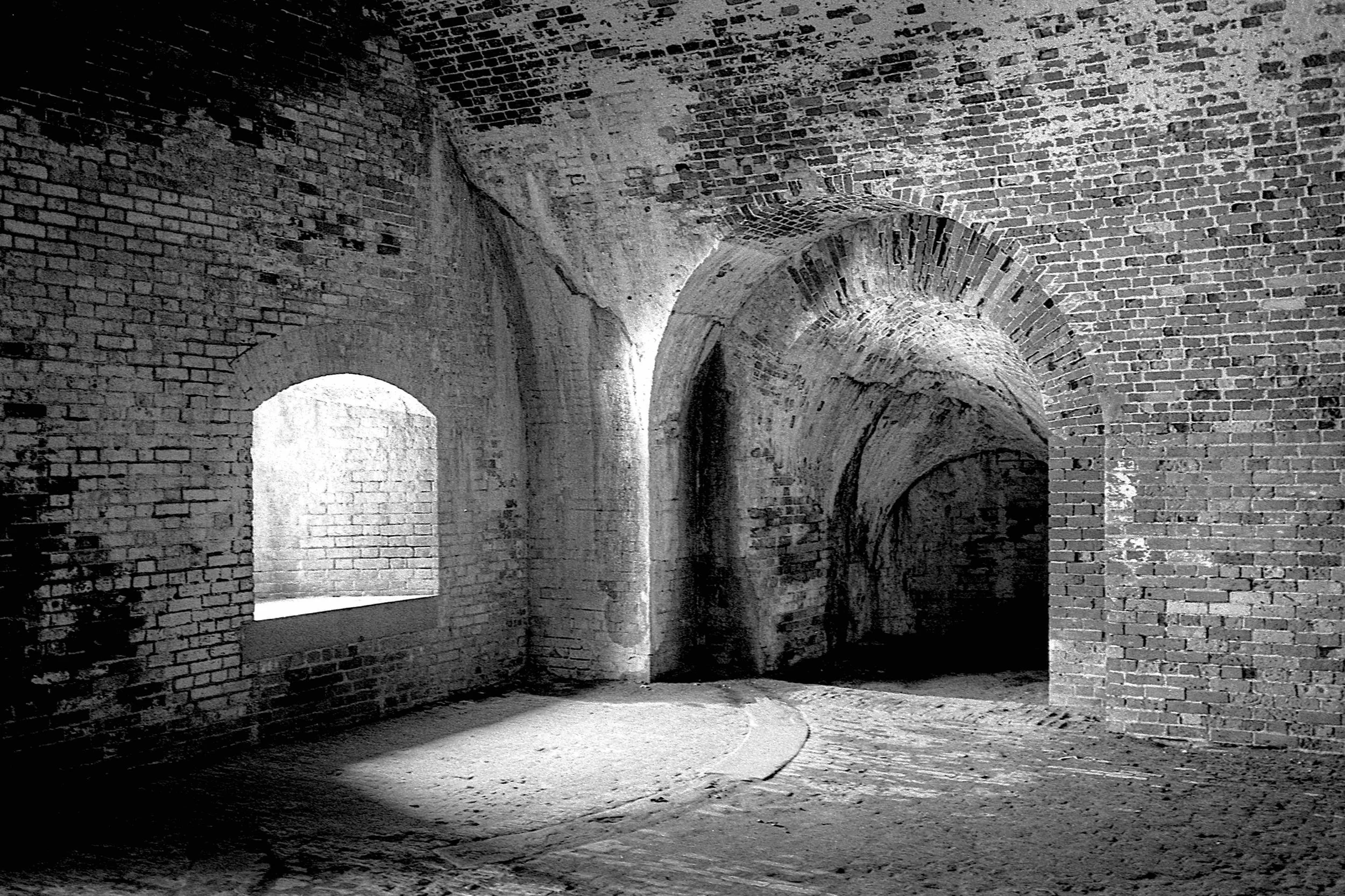 Matt Pittman / Fort Morgan, Alabama / Tiffen Filter Red #25 / Ilford HP5 / Leica M7
