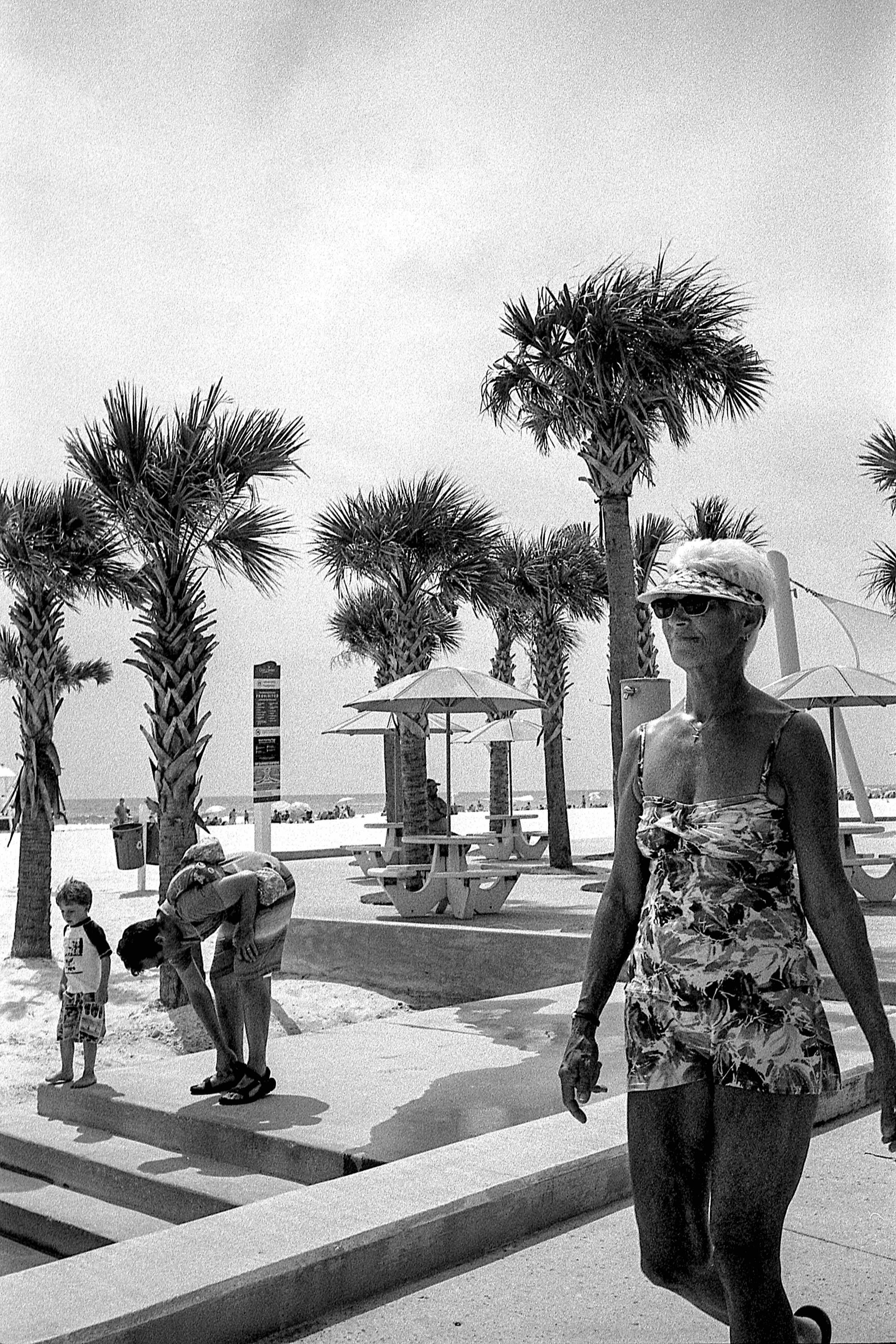 Matt Pittman / Orange Beach, Alabama / Tiffen Filter Red #25 / Ilford HP5 / Leica M7