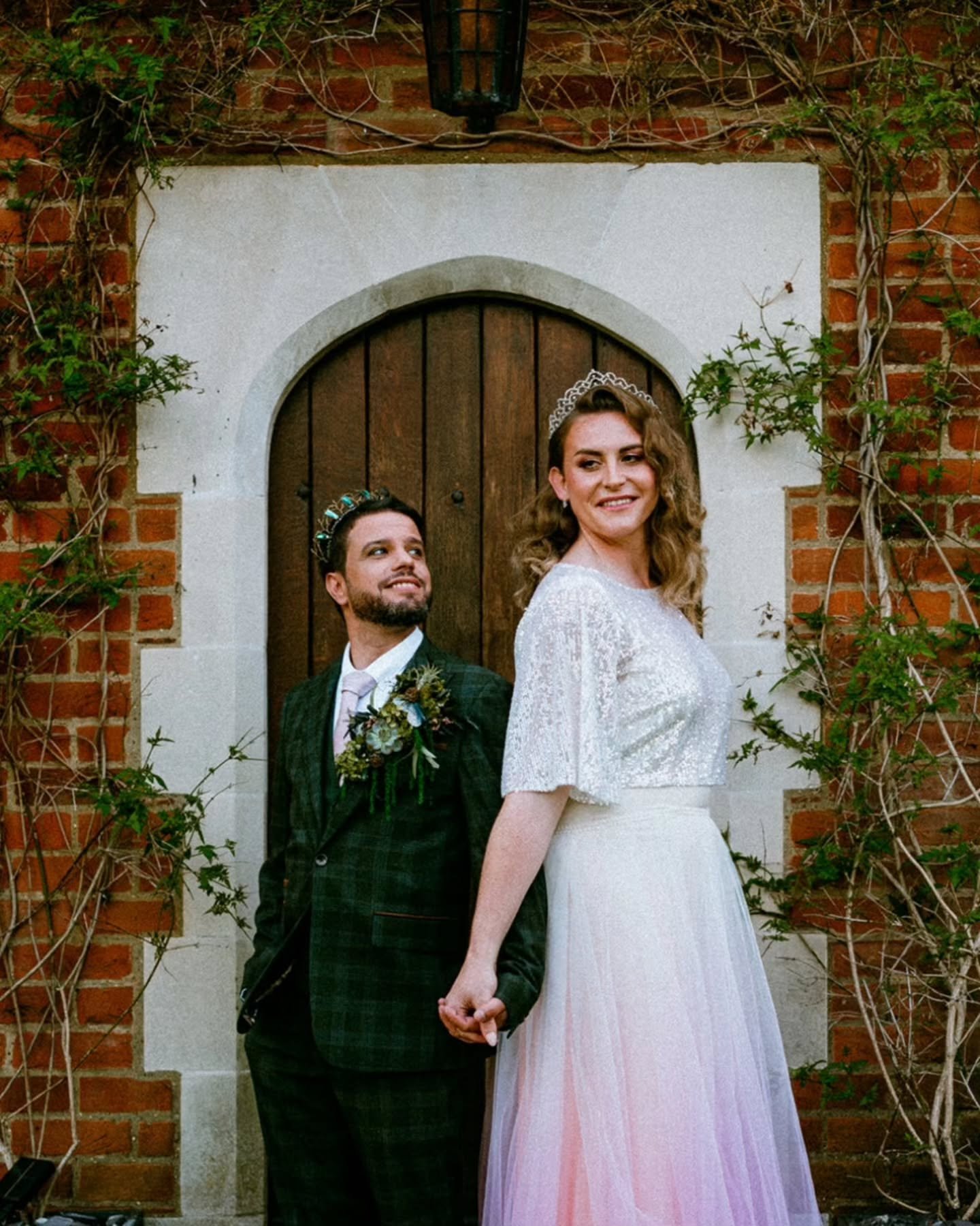 Got the chance to photograph a styled shoot that @ellabellaweddingsandevents thought up with @quirky.weddings

Styling and concept @ellabellaweddingsandevents In collaboration with @quirky.weddings 

Wedding outfit - @lucy_cant_dance
Florals - @theco