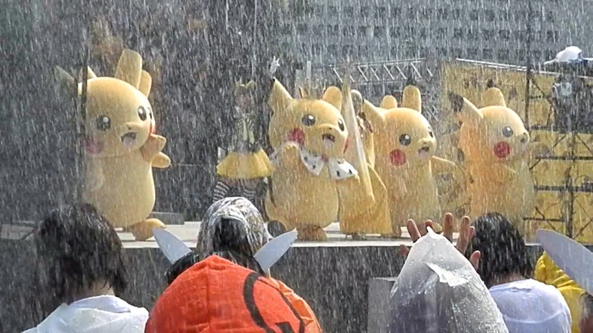 Photo by J. Fujita: http://j-fujita.deviantart.com/art/Pikachu-OutBreak-Yokohama-2016-627920706