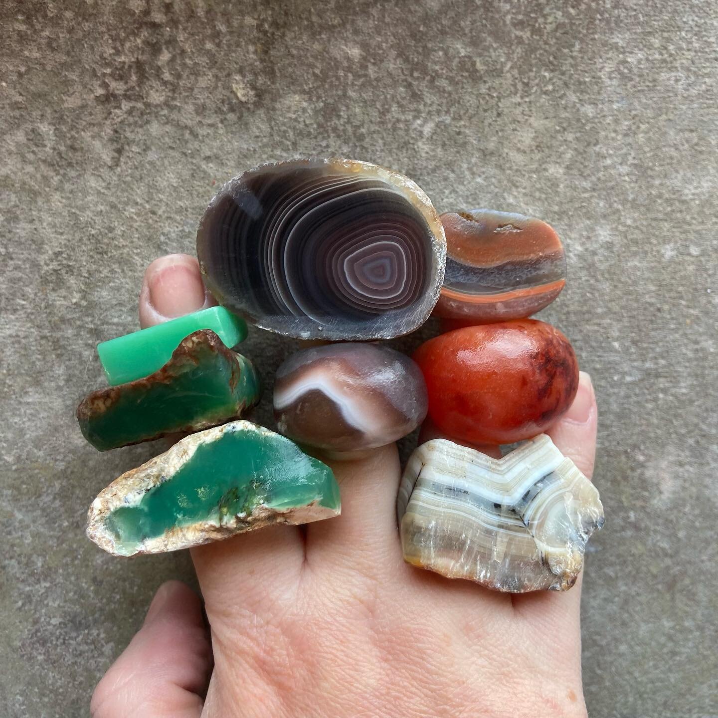 Tumbler time! I got my first batch of 2023 rings in the tumbler yesterday. Mostly agates and chrysoprase but there are a few other treats in there too 😉 I&rsquo;m learning to lean into the pace of the rings, they take so much time and patience to be