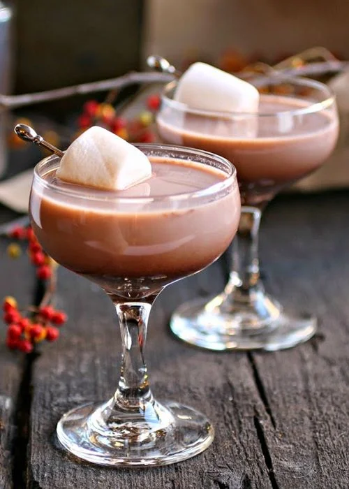Hot Cocoa MartiniSource: brides.com