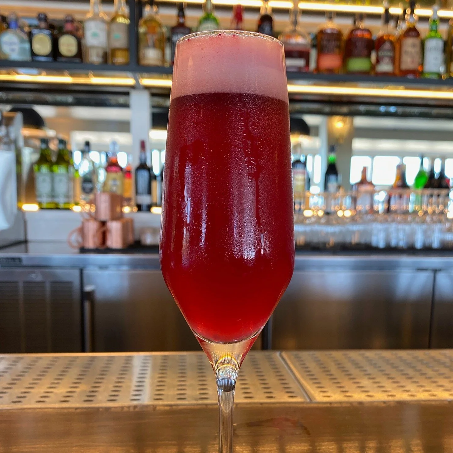 Queen Wilhemina's Tulip 🍷 The name is derived from the 🌷🌷NOW BLOOMING tulip garden🌷🌷 in Golden Gate Park. 🌺Hibiscus-infused gin, lemon, grapefruit marmalade, egg white, ginger beer- very refreshing after a stroll through the garden. 

#oceanbeachsf #beachchalet #oceanbeachsfca #craftcocktails #goldengatepark #oceanbeachca #greathighway