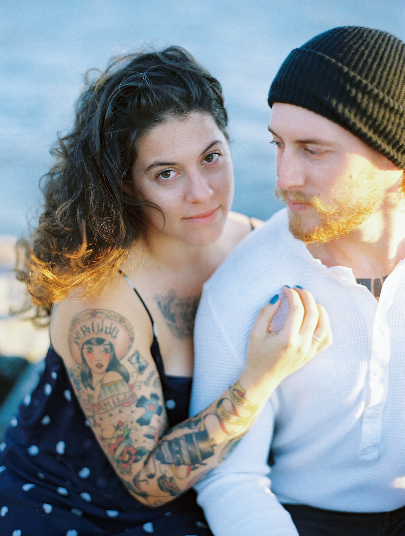 WP-lia-jason-sailor-oakland-california-bay-water-couple-love-engagement-tatoos006.jpg