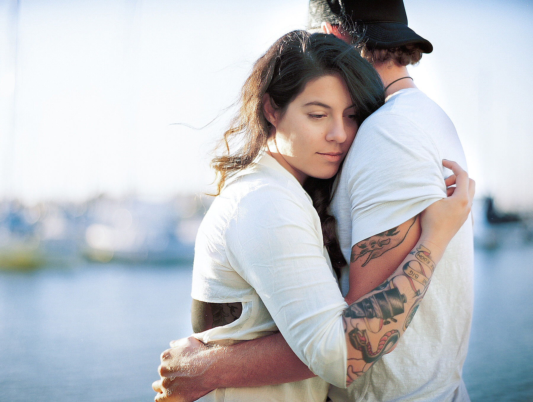 WP-lia-jason-sailor-oakland-california-bay-water-couple-love-engagement-tatoos007.jpg