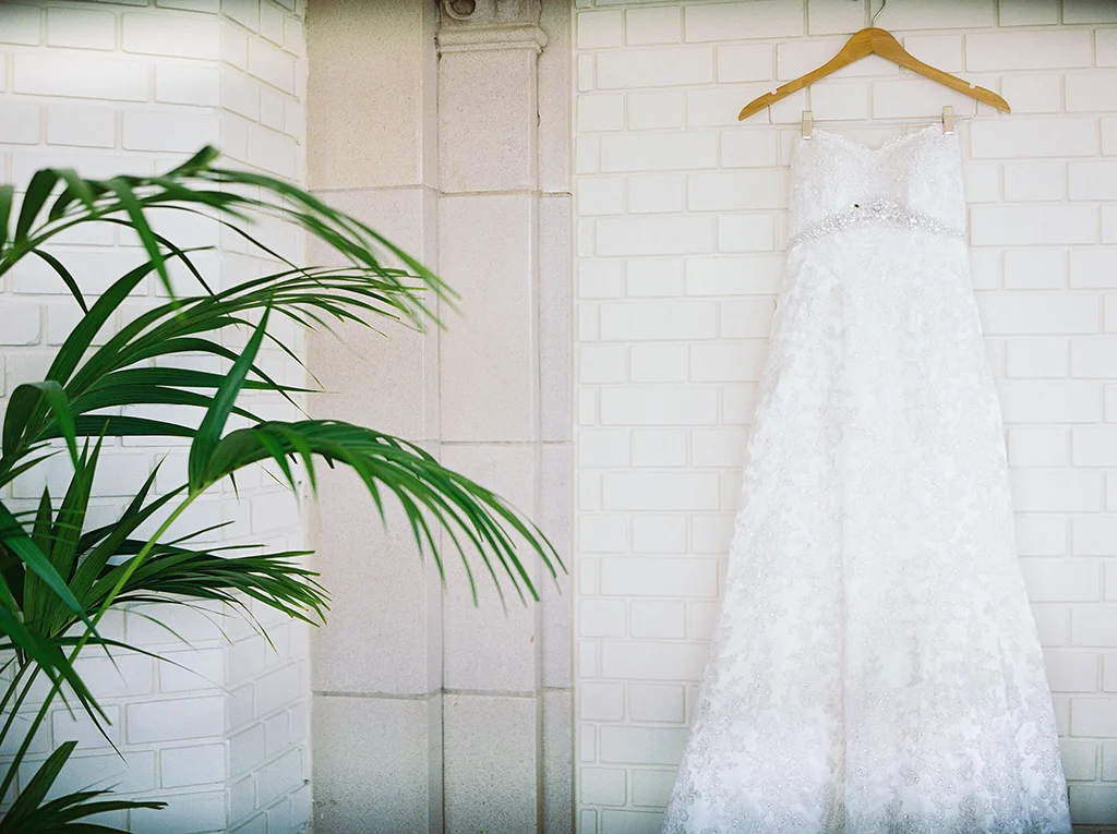 001San+Francisco+Film+Photographer+Trolly+Cart+Wedding+Outlive+Creative.jpg
