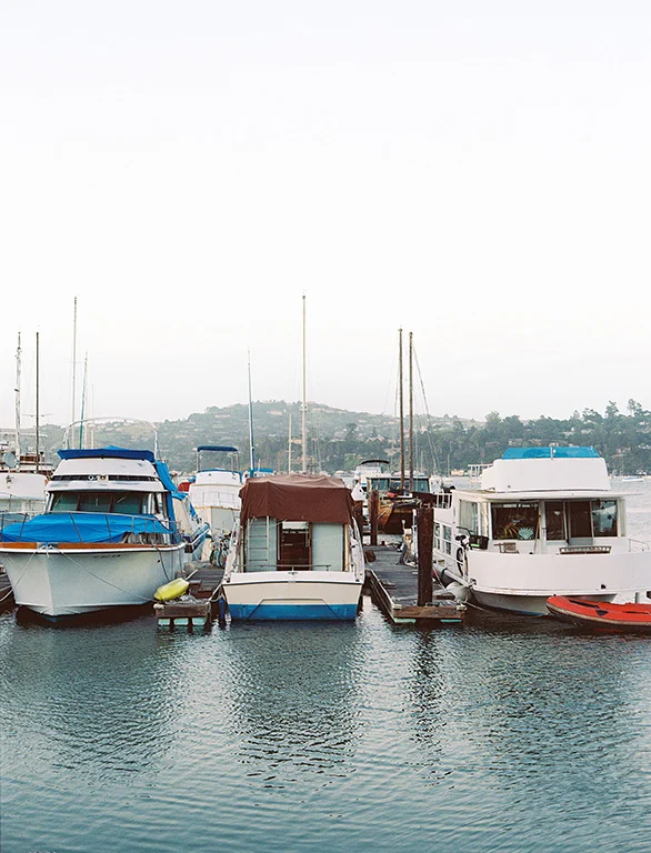 013San+Francisco+Film+Photographer+Trolly+Cart+Wedding+Outlive+Creative.jpg